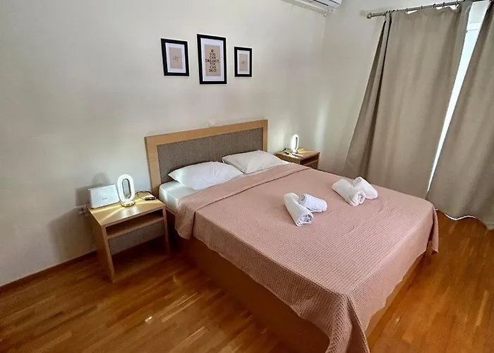 Syrios House & Apartman *