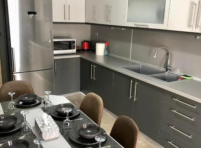 Syrios House & * 纳夫普利翁