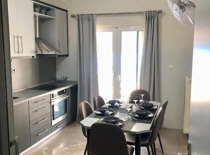 Syrios House & * 纳夫普利翁